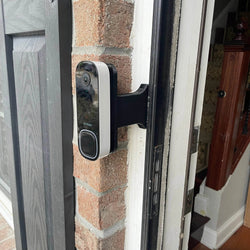 Wyze V2 Doorbell Doorbell Brick Extension - 9/16in Narrow Base - Full Offset Extend Over Brick - DoorbellMount.Com