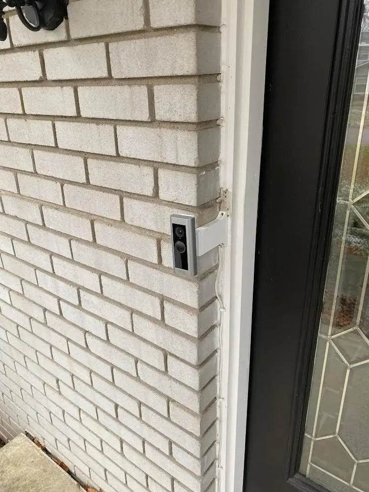 Ring Battery Doorbell PRO Brick Extension - 9/16in Wide - FULL Offset Over Side of Brick - DoorbellMount.Com