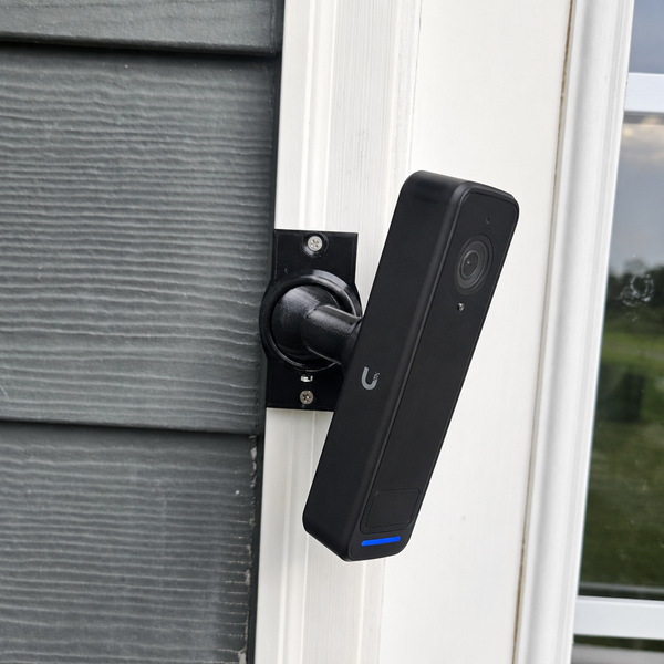 15-90° Adjustable Swivel Mount for Ubiquiti UniFi G6 Entry Doorbell | 5MP 180° Face Recognition PoE | Side-Wall Aim & Lock