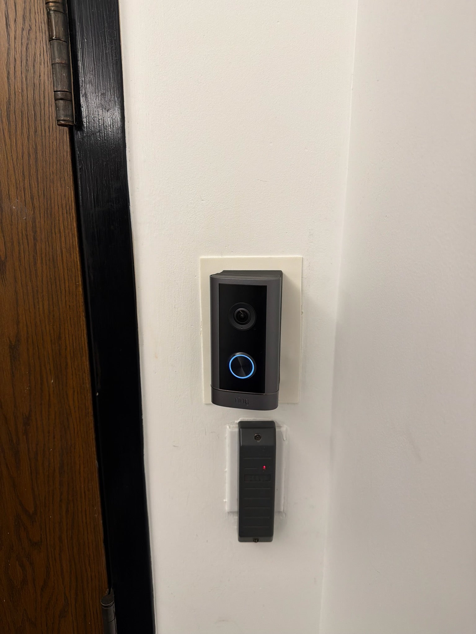 Ring Elite 4k Surface Mount with Angled Base - DoorBell Mount