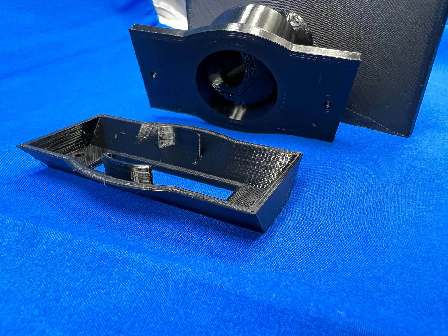 Narrow 3/4in Wide Base and Adjustable Swivel Narrow 90° Mount for All Models of Video Doorbells - DoorbellMount.Com