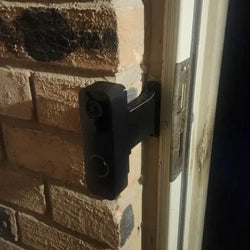 Wyze V2 Doorbell Doorbell Brick Extension - 9/16in Narrow Base - Full Offset Extend Over Brick - DoorbellMount.Com