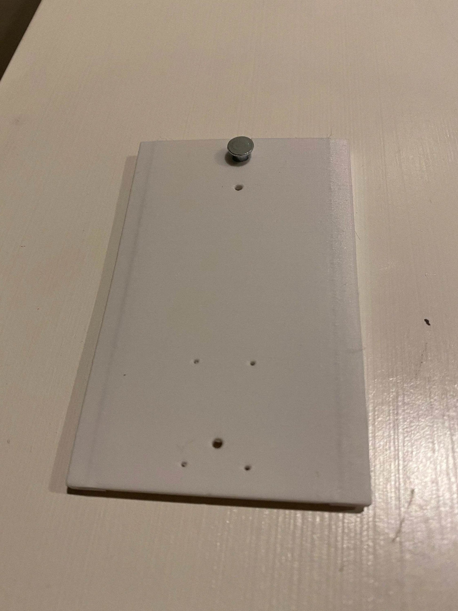 Wyze Pro doorbell No Drill / No Screw 8lb Command Strip Mount Bracket for Apartments and Rentals - Angle Adjustment Available - DoorbellMount.Com