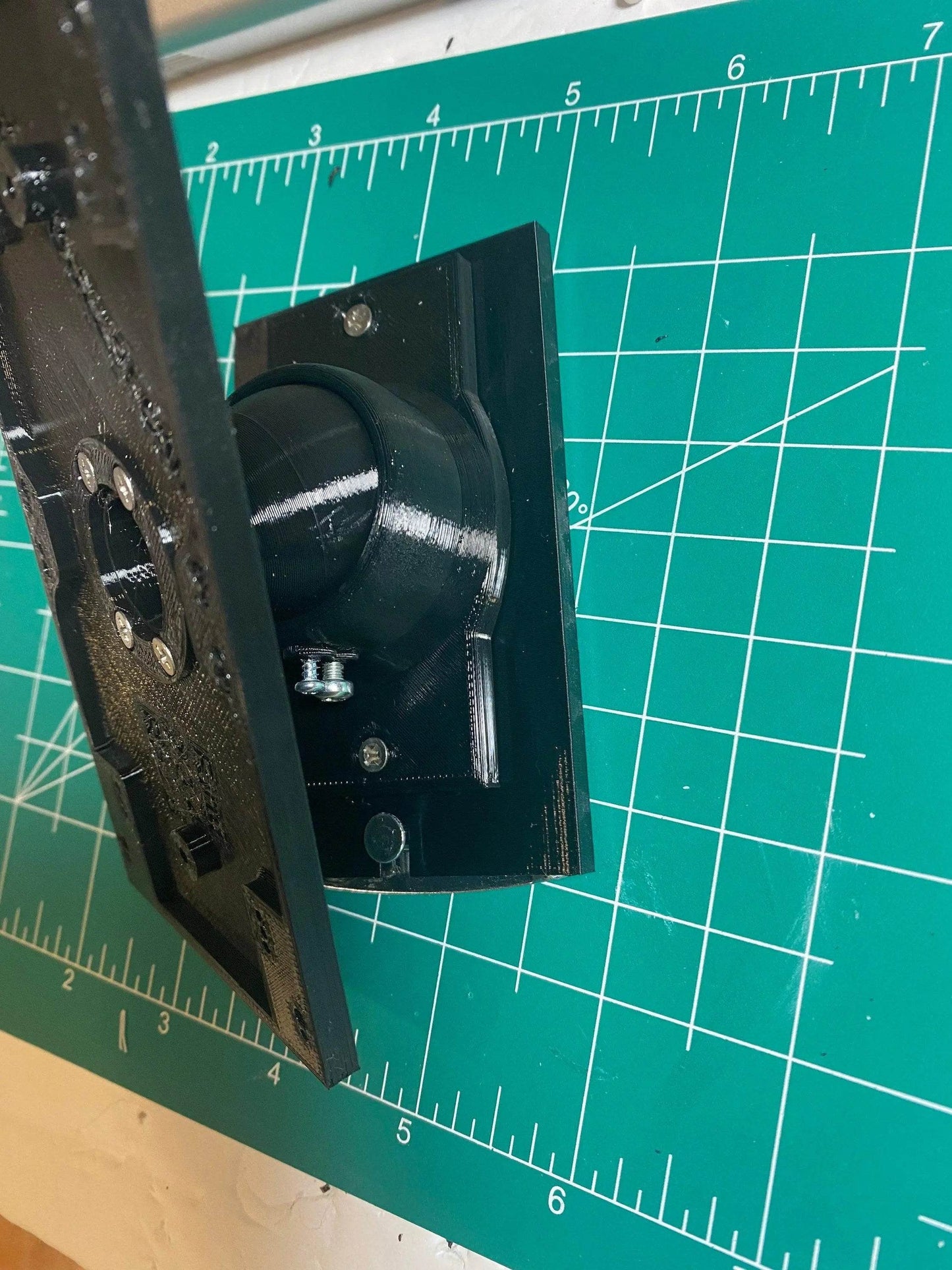 Wyze Pro doorbell No Drill / No Screw 8lb Command Strip Mount Bracket for Apartments and Rentals - Angle Adjustment Available - DoorbellMount.Com